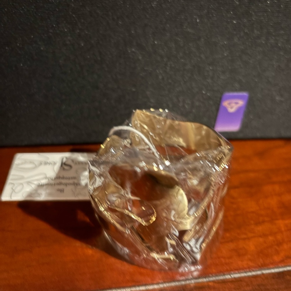 Oluchi 14K Gold Bangle Sassy Jones (new)